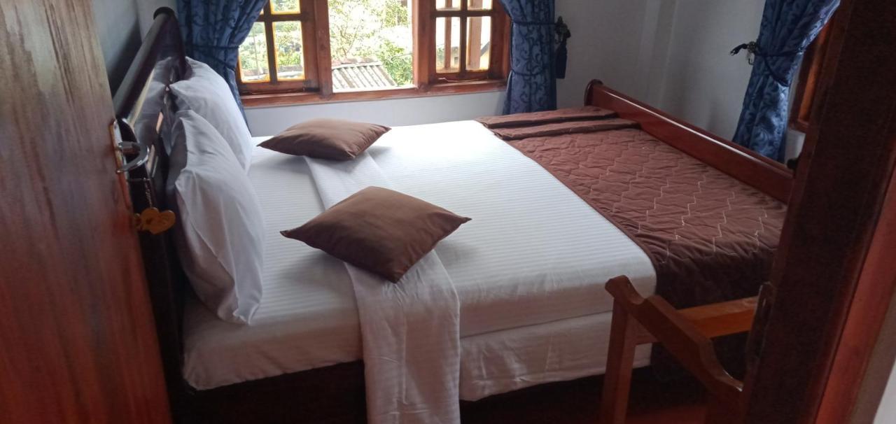 The Train View Bed and Breakfast Nuwara Eliya Buitenkant foto