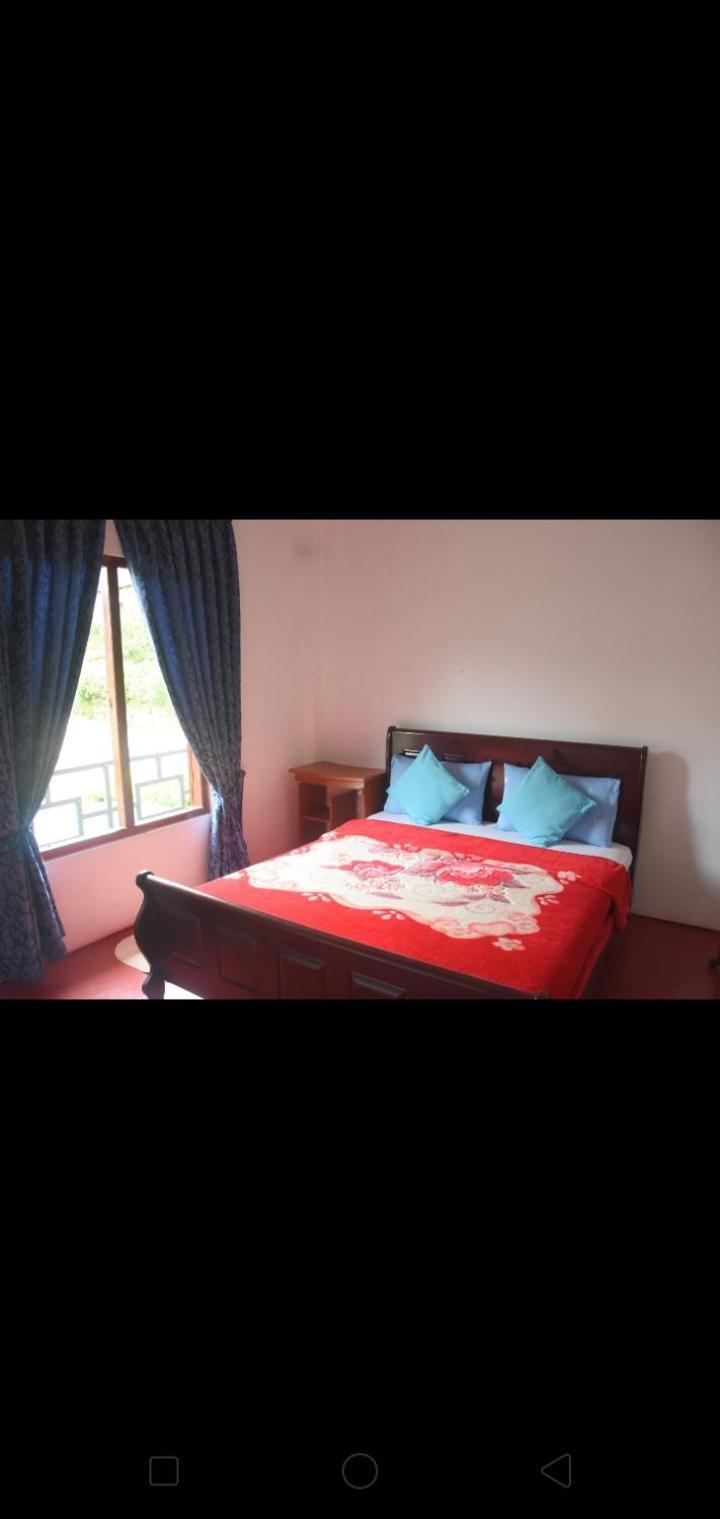 The Train View Bed and Breakfast Nuwara Eliya Buitenkant foto