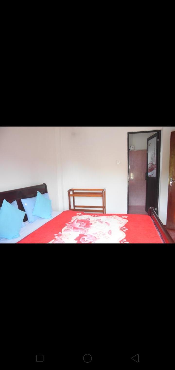 The Train View Bed and Breakfast Nuwara Eliya Buitenkant foto