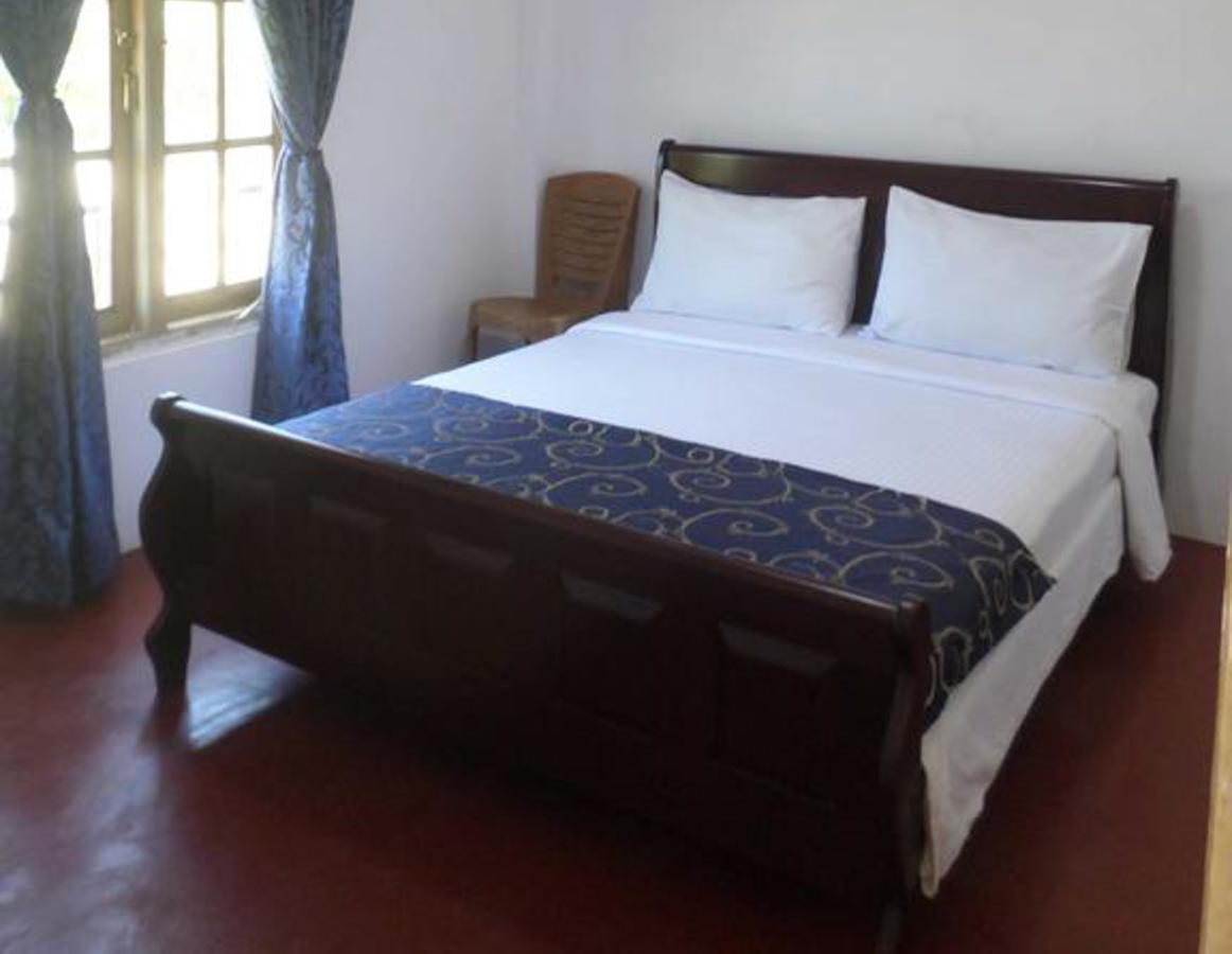 The Train View Bed and Breakfast Nuwara Eliya Buitenkant foto